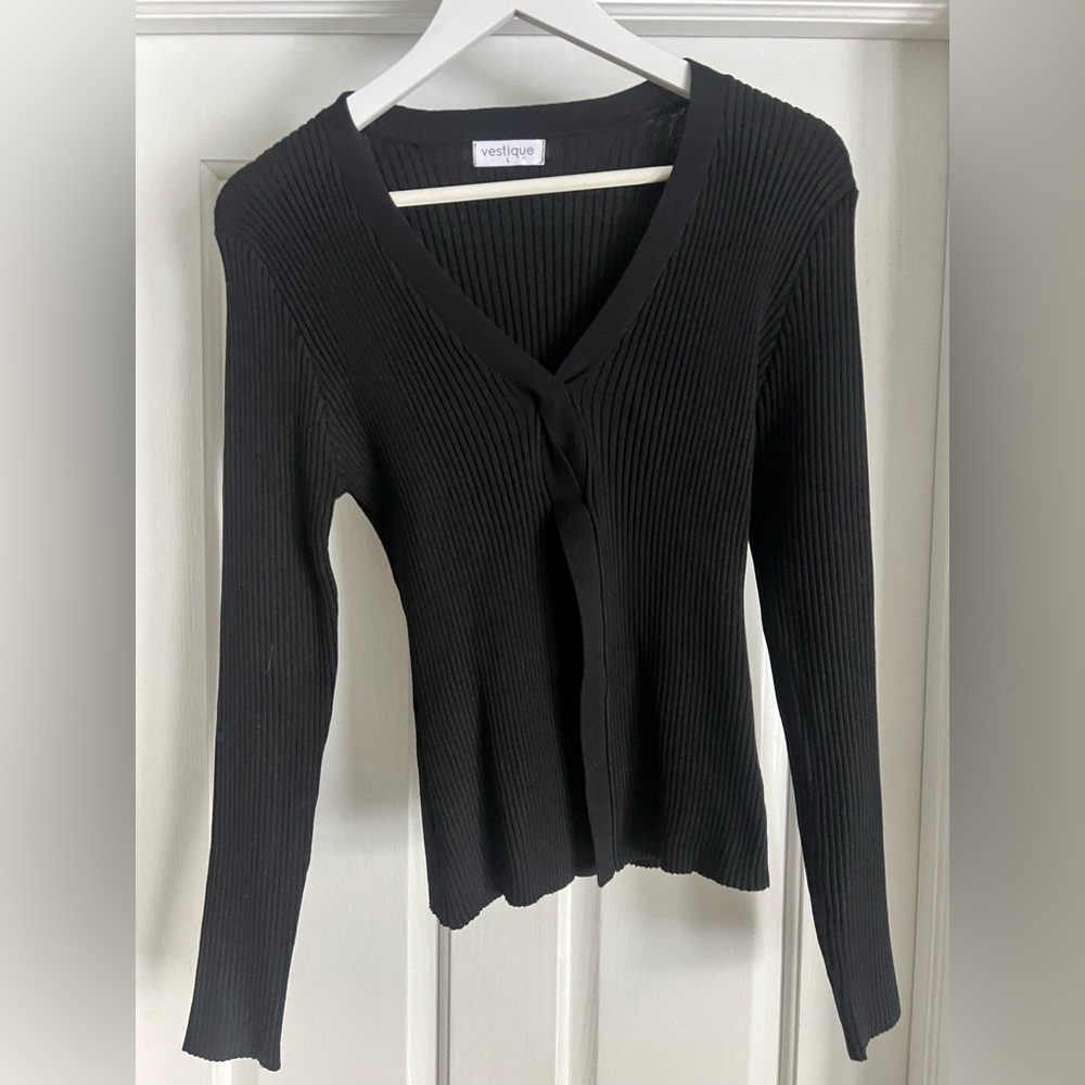 Black Ribbed Top - Picture 2 of 3